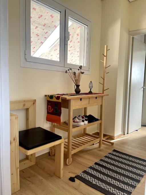 Top Floor Apartment At Petrolona With Big Balcony Athen Exterior foto