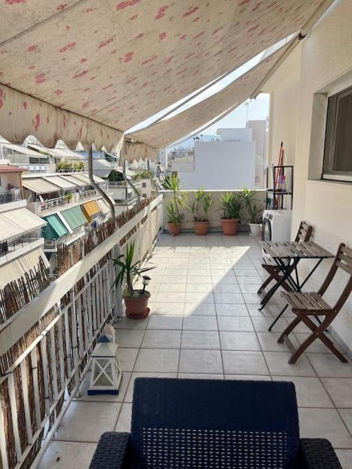 Top Floor Apartment At Petrolona With Big Balcony Athen Exterior foto