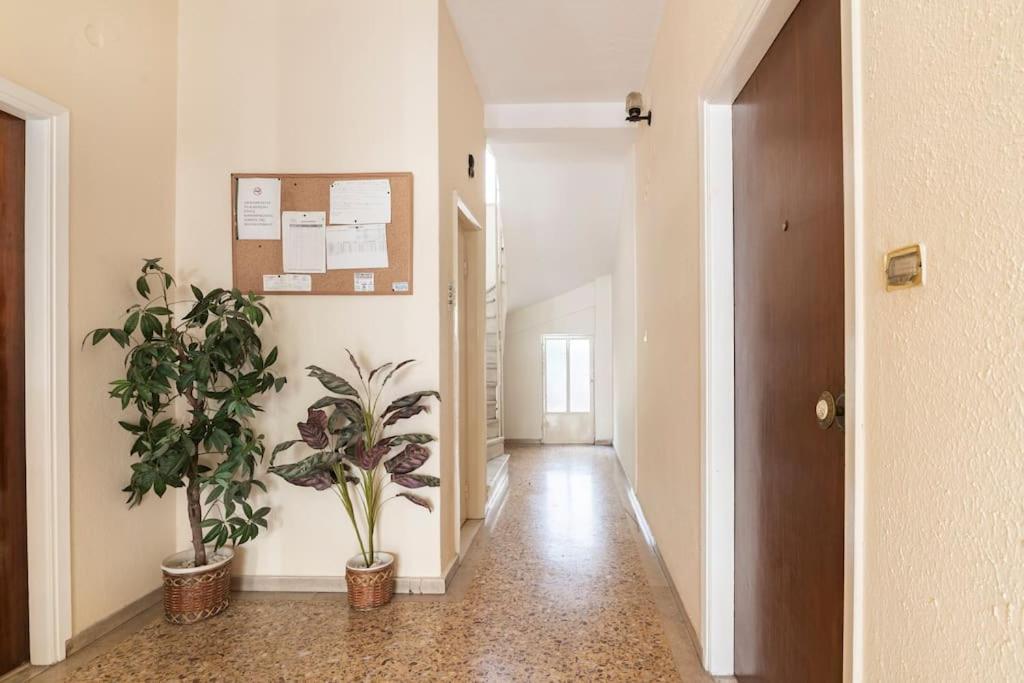 Top Floor Apartment At Petrolona With Big Balcony Athen Exterior foto